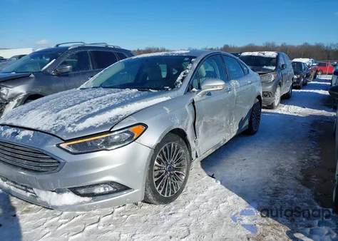 2018 Ford Fusion Titanium z USA, uszkodzony, nr VIN 3FA6P0D95JR219865